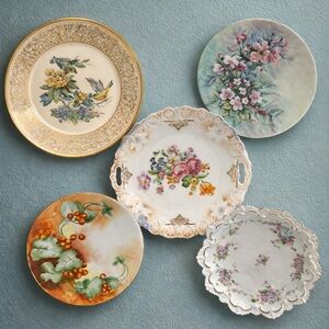 BUNDLE EUROPEAN MIX OF Porcelain plates Collection!